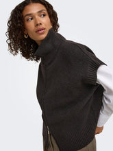 Indlæs billede til gallerivisning JDY Lea Sl 2way Zip Vest Chocolate
