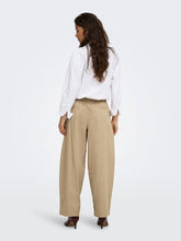 Indlæs billede til gallerivisning JDY Sima Barrel Leg Pant Travertine
