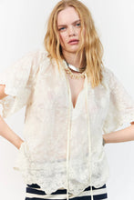 Indlæs billede til gallerivisning LOLLYS LAUNDRY Kali Blouse SS Creme
