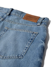 Indlæs billede til gallerivisning HEYANNO Pure Straight Jeans Light Blue Denim
