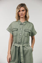 Indlæs billede til gallerivisning LOLLYS LAUNDRY Mathilde Jumpsuit SS Dusty Green
