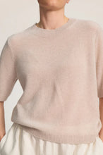 Indlæs billede til gallerivisning O'TAY Laura T-Shirt Chalk
