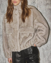 Indlæs billede til gallerivisning CO' COUTURE Casio Teddy Jacket Light Grey
