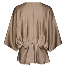 Indlæs billede til gallerivisning NEO NOIR Rivina Heavy Sateen Blouse Dark Taupe
