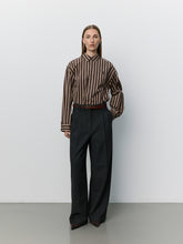 Indlæs billede til gallerivisning SOFIE SCHNOOR Mercy Striped Oversize Shirt Brown Striped
