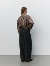 Indlæs billede til gallerivisning SOFIE SCHNOOR Mercy Striped Oversize Shirt Brown Striped
