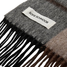 Indlæs billede til gallerivisning SOFIE SCHNOOR Thea Wool Scarf Brown Mix
