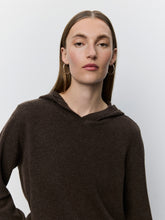 Indlæs billede til gallerivisning SOFIE SCHNOOR Cassie Knit Hoodie Dark Coffee
