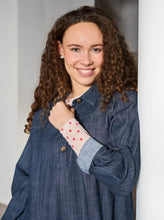 Indlæs billede til gallerivisning BLACK COLOUR Bcannie Mesh Blouse Red Dot
