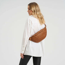 Indlæs billede til gallerivisning DEPECHE 16940 Warsaw Bumbag Vintage Cognac
