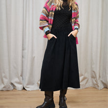 Indlæs billede til gallerivisning BLACK COLOUR Bcvirginia Corduroy Skirt Sort
