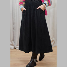 Indlæs billede til gallerivisning BLACK COLOUR Bcvirginia Corduroy Skirt Sort
