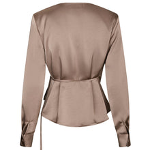 Indlæs billede til gallerivisning NEO NOIR Caprina Sateen Blouse Dark Taupe
