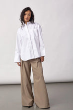 Indlæs billede til gallerivisning CO' COUTURE Daila Oversize Shirt White
