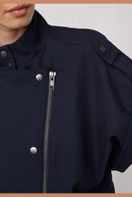 Indlæs billede til gallerivisning CO' COUTURE Luna Vest Navy
