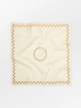 Indlæs billede til gallerivisning BECK SÖNDERGAARD Brombeere Cotta Scarf Birch White

