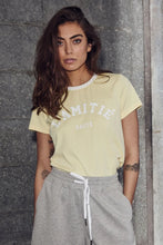 Indlæs billede til gallerivisning HAUTE L'AMITIE Neckline Logo Tee  Pale Yellow
