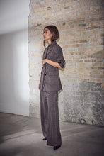 Indlæs billede til gallerivisning HAUTE L'AMITIÉ Waist Fit Check Blazer Mocca
