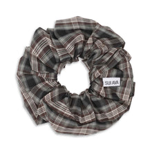 Indlæs billede til gallerivisning SUI AVA Tartan Scrunchie Brown/Grey
