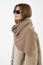 Indlæs billede til gallerivisning O&#39;TAY Obi Scarf Walnut
