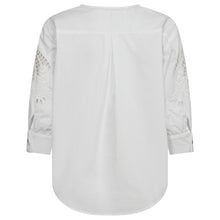 Indlæs billede til gallerivisning CO&#39; COUTURE Kellise Lace Cut Shirt White
