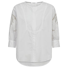 Indlæs billede til gallerivisning CO&#39; COUTURE Kellise Lace Cut Shirt White
