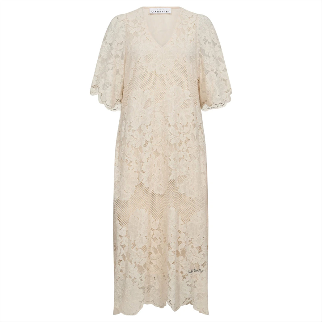 HAUTE L'AMITIE Curve Lace Hem Dress Pearl