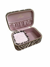 Indlæs billede til gallerivisning PICO COPENHAGEN Large Trinket Box Brown Zebra
