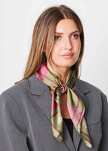 Indlæs billede til gallerivisning SUI AVA Tartan Scarf Army
