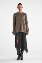 Indlæs billede til gallerivisning O&#39;TAY Oda Sweater Coffee
