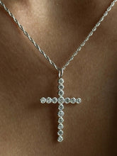 Indlæs billede til gallerivisning PICO COPENHAGEN Cross Crystal Pendant (guld/sølv)
