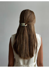 Indlæs billede til gallerivisning PICO COPENHAGEN Mie Hair White Leo
