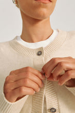 Indlæs billede til gallerivisning O'TAY Oceania Cardigan Warm Beige
