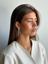 Indlæs billede til gallerivisning PICO COPENHAGEN Claire Crystal Long Studs (guld/sølv)
