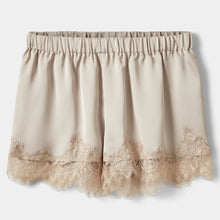 Indlæs billede til gallerivisning SOFIE SCHNOOR Vida Sw Lace Shorts Feather
