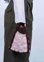 Indlæs billede til gallerivisning SUI AVA Bouquet Bead Bag Blush/Burgundy
