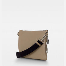 Indlæs billede til gallerivisning DECADENT Jane Big Belt Bag Sand
