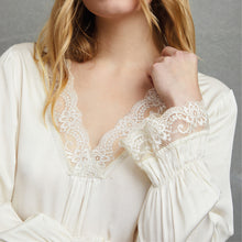 Indlæs billede til gallerivisning SORBET Whitney Blouse Antique White
